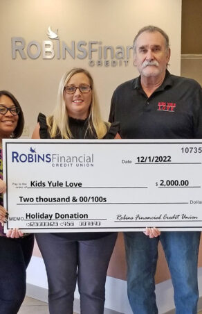 Robins Financial Credit Union’s 25 Days of Holiday Giving