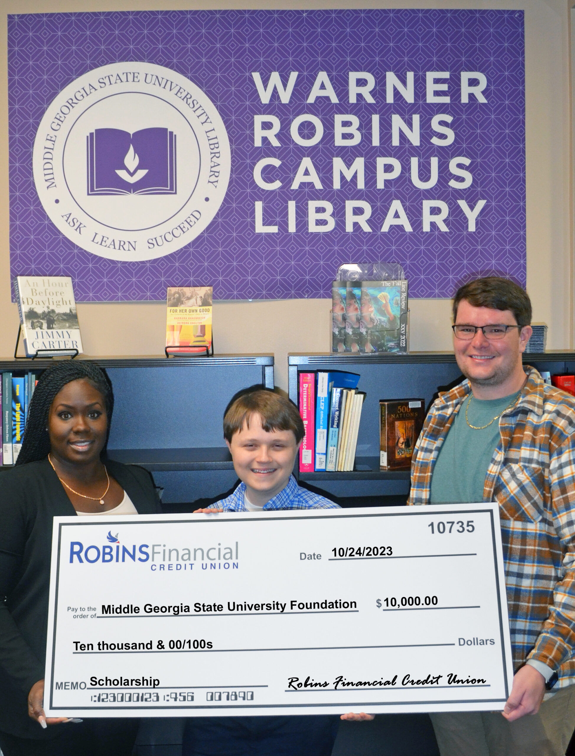 Robins Financial Credit Union Provides Scholarship to Local College Students