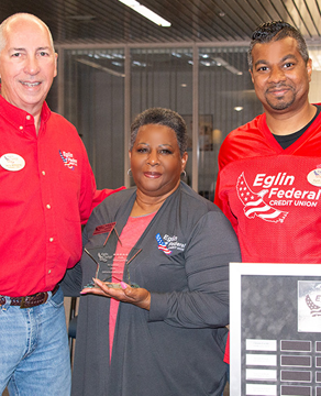 Gwen Woullard Receives Eglin Federal Credit Union's 5-Star Employee Award of the 1st Quarter